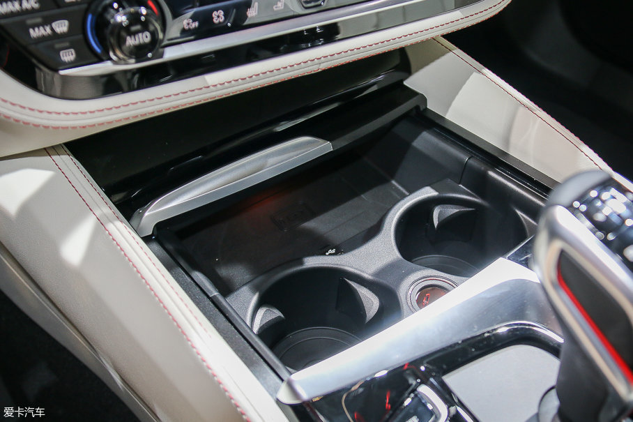 BJL平台-保险股飙涨!超4000亿险资可入市 中小险企加仓意愿强烈(图1) BJL平台