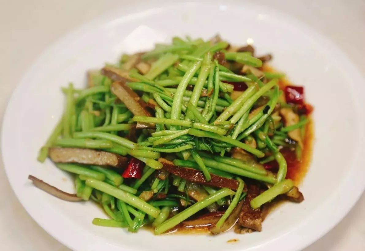 ‘BJL平台集团’2分钟读财报|中金珠宝IPO:低门槛扩张 金条毛利率低于同行(图1) BJL平台