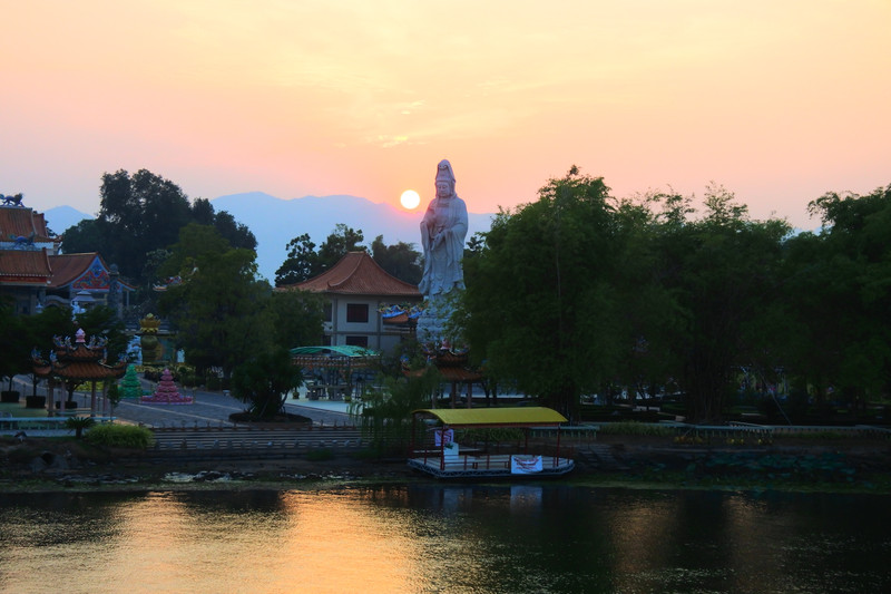 BJL平台集团|美国驻成都总领馆闭馆 中方实行接管(图2) BJL平台集团